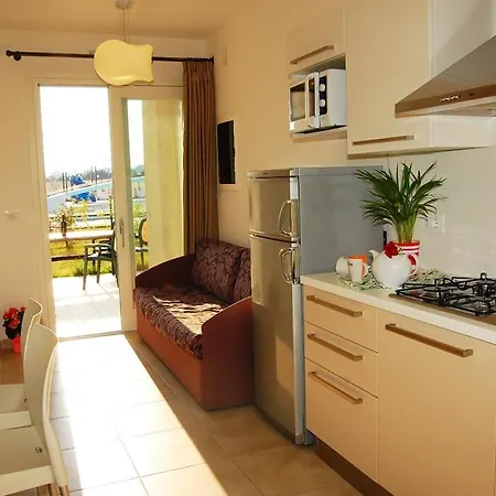 Recently Built Flat With Big Swimming Pool And Balcony * 비비오네