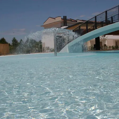 Flat With Swimming Pool And Balcony Lägenhet Bibione