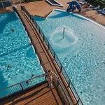 Daire Flat With Swimming Pool And Balcony *