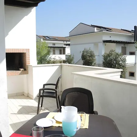 Appartamento Recently Built Flat With Big Swimming Pool And Balcony *