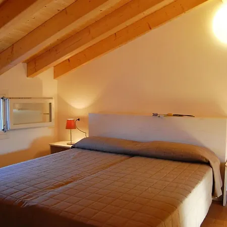 公寓 Recently Built Flat With Big Swimming Pool And Balcony *