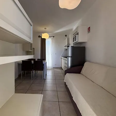 Flat With Swimming Pool And Balcony Daire Bibione