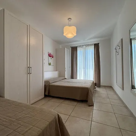 Flat With Swimming Pool And Balcony Daire *