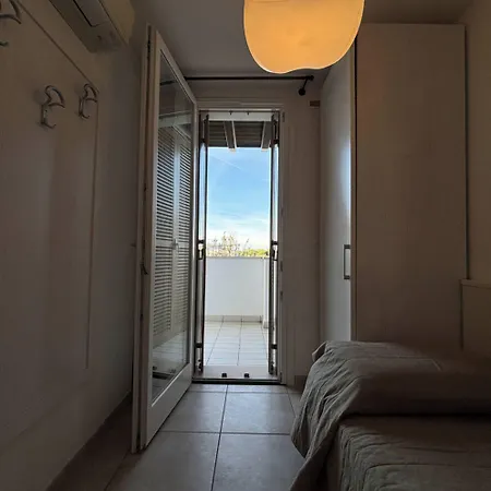 Relaxing Flat With Swimming Pool And Parking Apartmán